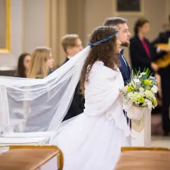 Co daje ślub kościelny? Sakrament, prawo, tradycja czy to dla Was?