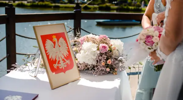 Dokumenty i dane świadków ślubu cywilnego: uniknij błędów!