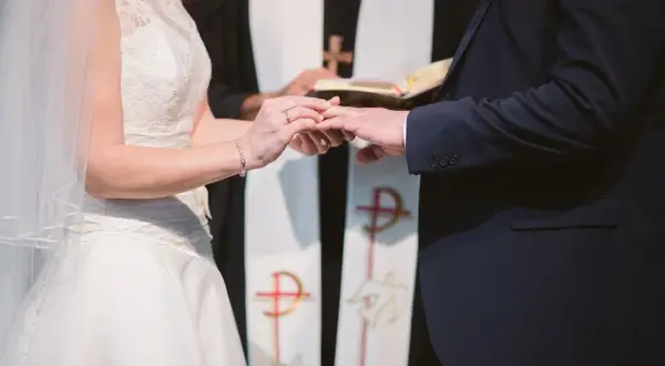 Ślub kościelny w Polsce: Checklisty, dokumenty i formalności. Sprawdź!
